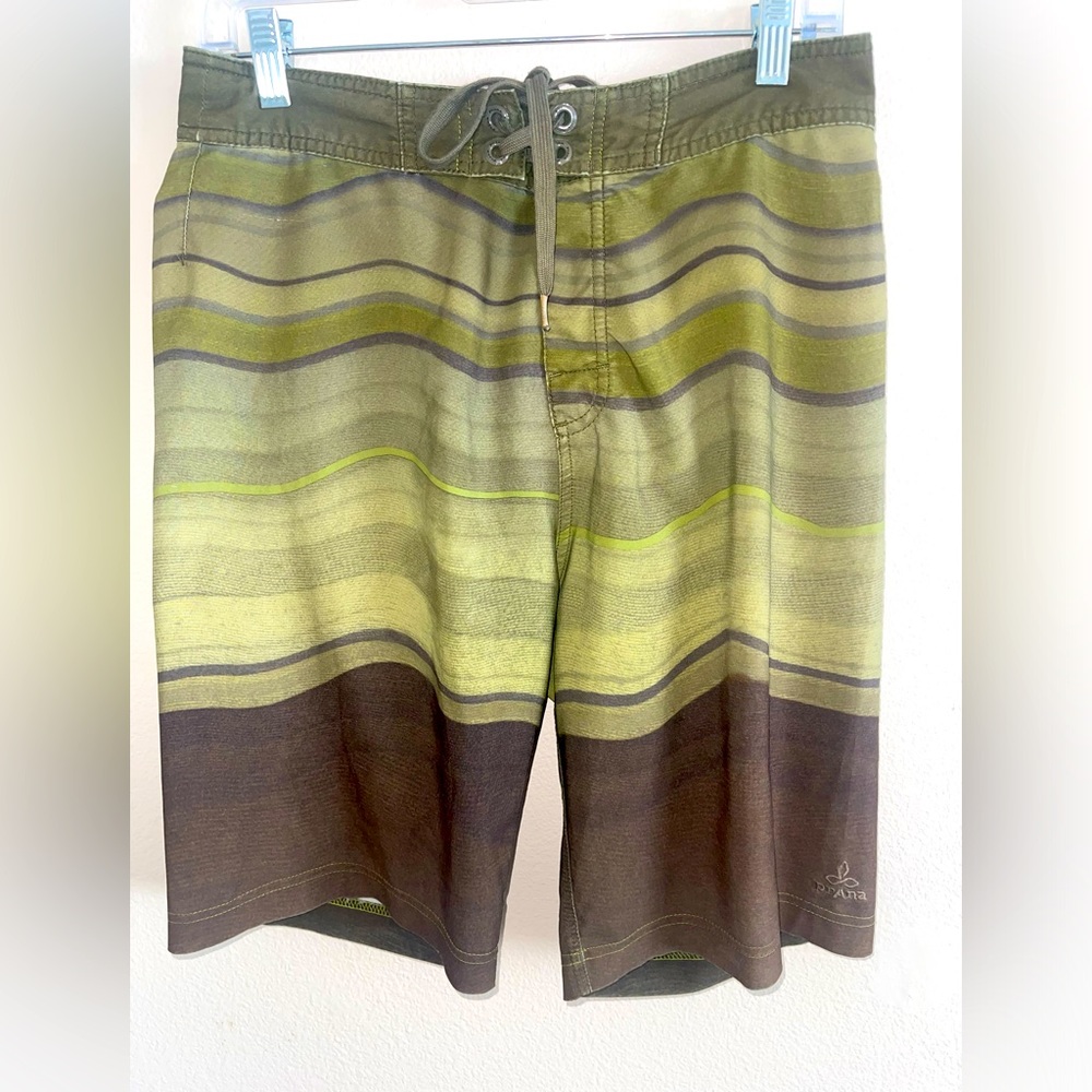 PRANA Men’s Olive Green‎ Board Shorts size 30